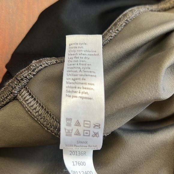 Spanx Faux Leather Moto Leggings gray medium - Picture 11 of 11